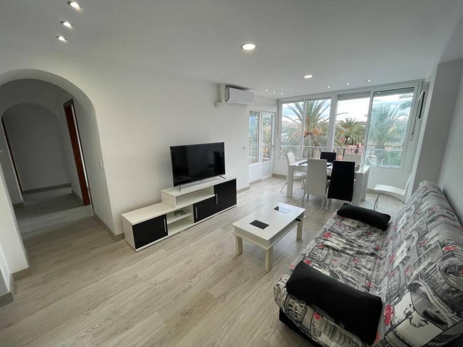 Nice Apartment Near The Sea Torrevieja Ngoại thất bức ảnh