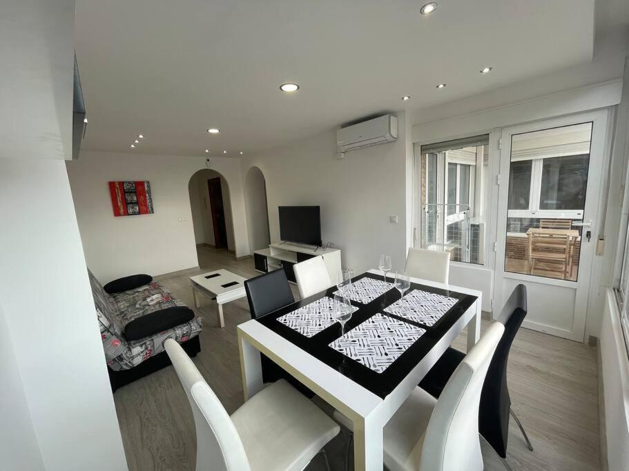 Nice Apartment Near The Sea Torrevieja Ngoại thất bức ảnh